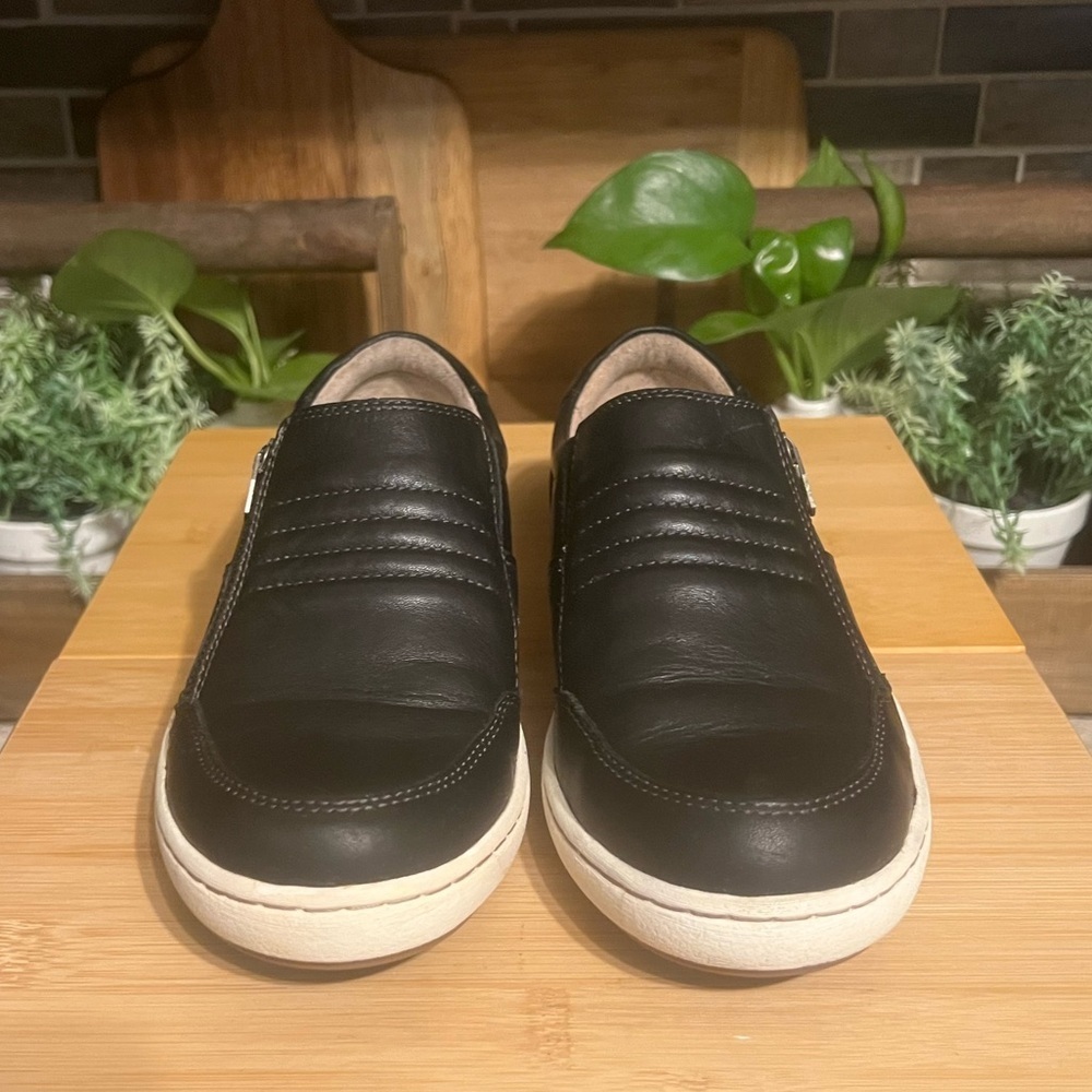 Taos Footwear Black Leather Slip-Ons with White Soles